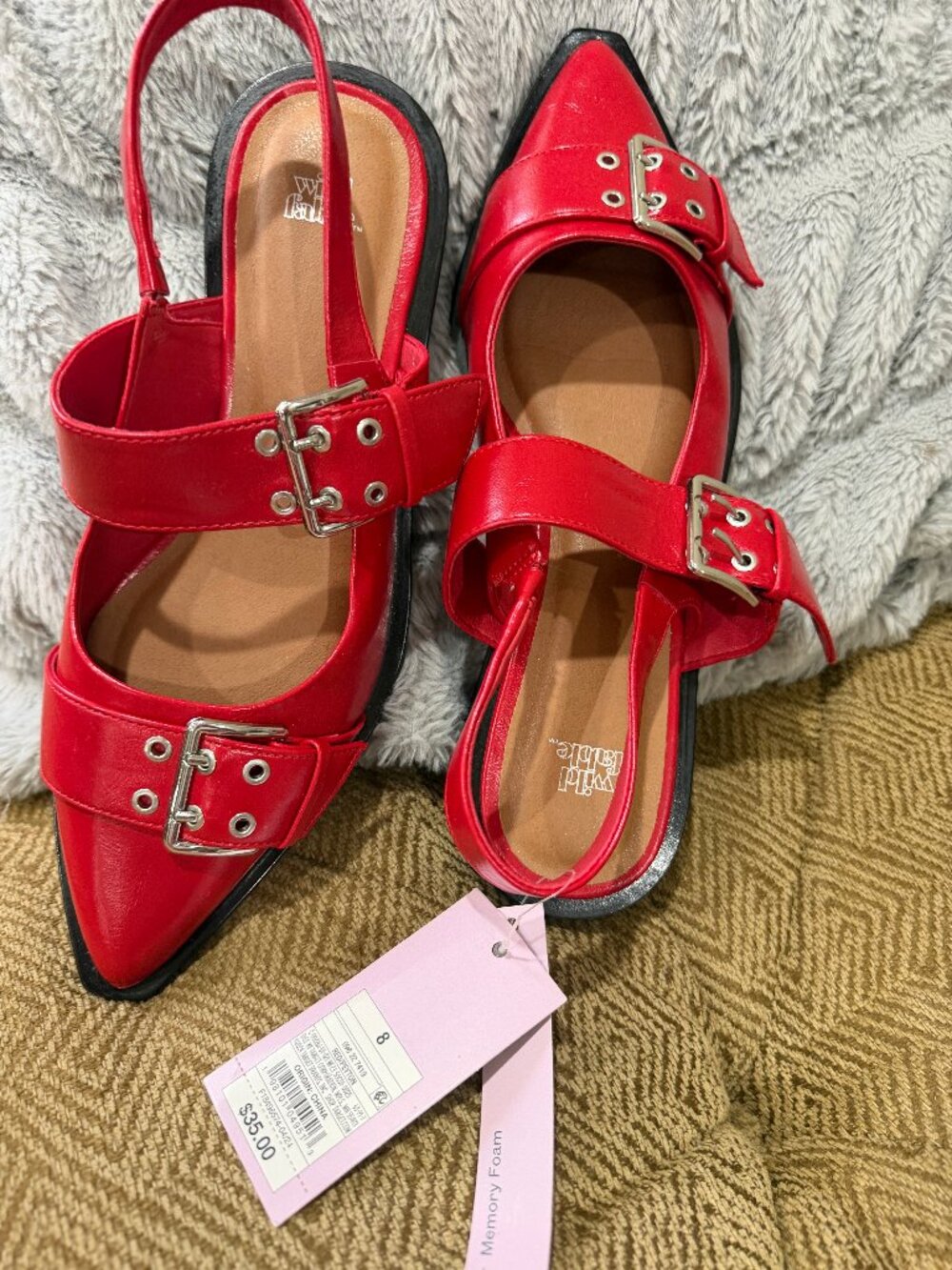 Wild Fable Red Flats Sz. 8 (fits like a 9) Memory Foam (Sold Out)